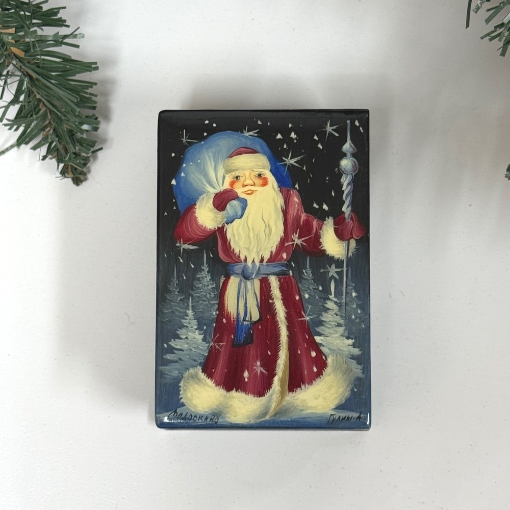 Vintage Russian Fedoskino Lacquer Box Hand Painted Grandfather Frost Ded Moroz